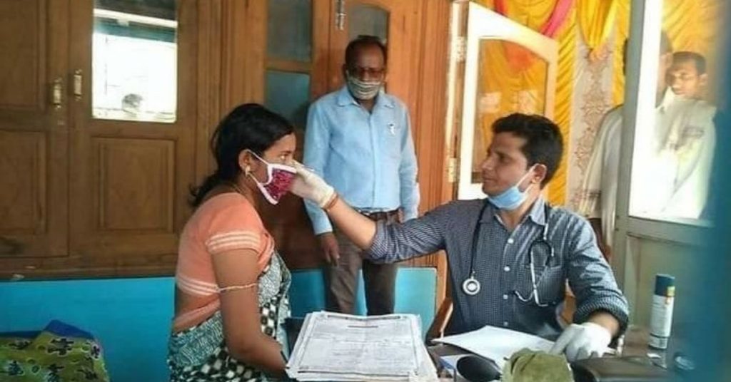 this odisha doctor opened one rupee clinic for poor people