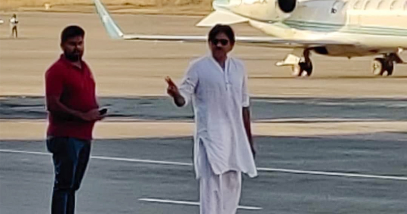 Pawan Kalyan off To Udaipur For Niharika Wedding