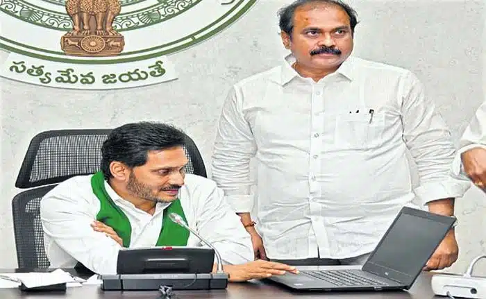 ysr free crop insurance scheme by ys jagan