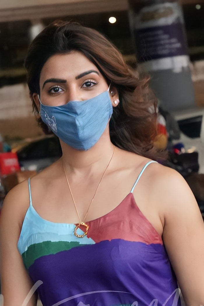 Samantha Looks Radiant Color Dress photos