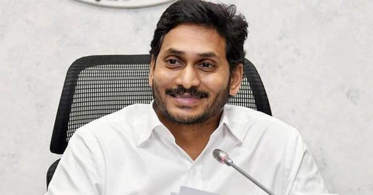 ys jagan జగన్ మొదలెట్టాడు ఊచకోత – వరస పెట్టి ఏకగ్రీవాలు !