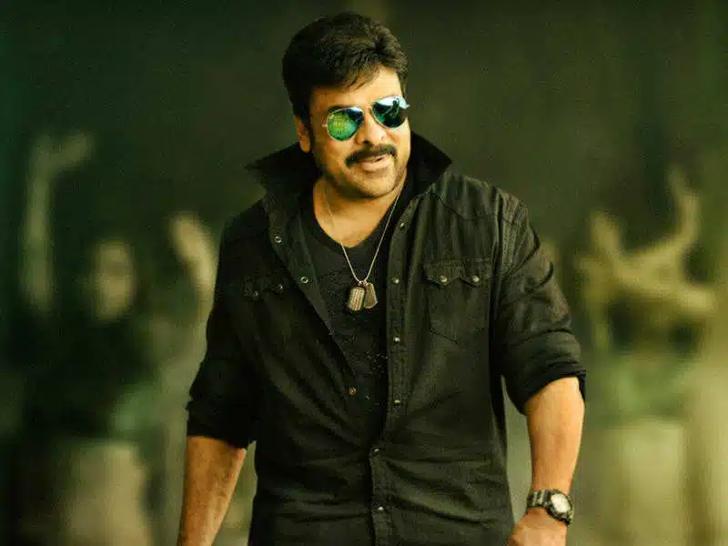 Chiranjeevi : చిరంజీవి కోసం అవసరం లేకపోయినా ఆపని చేస్తున్నారా ..?