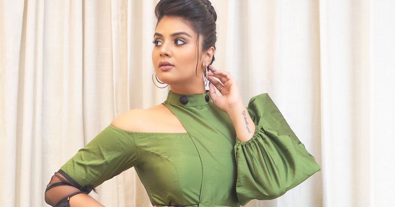 Sreemukhi : వాలెంటైన్స్ రోజు స్పెషల్ సర్‌ప్రైజ్ ఇస్తానన్న డిసప్పాయింట్ శ్రీముఖి