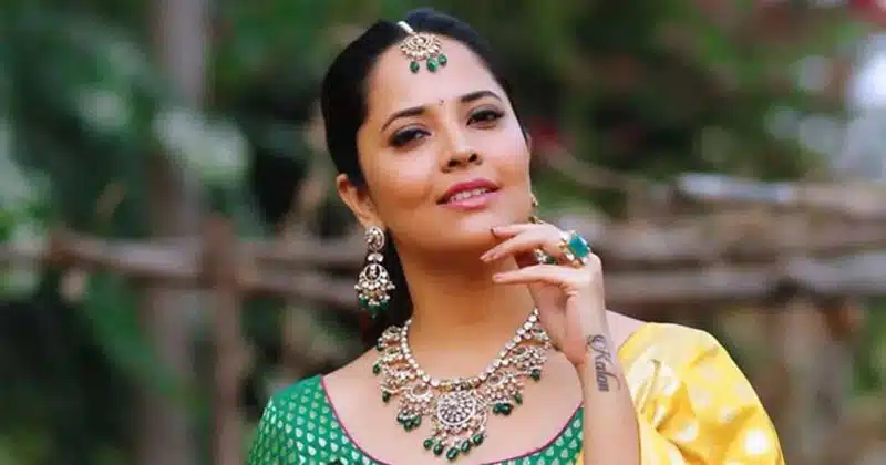 Anasuya Bharadwaj fires on netizen on abusing