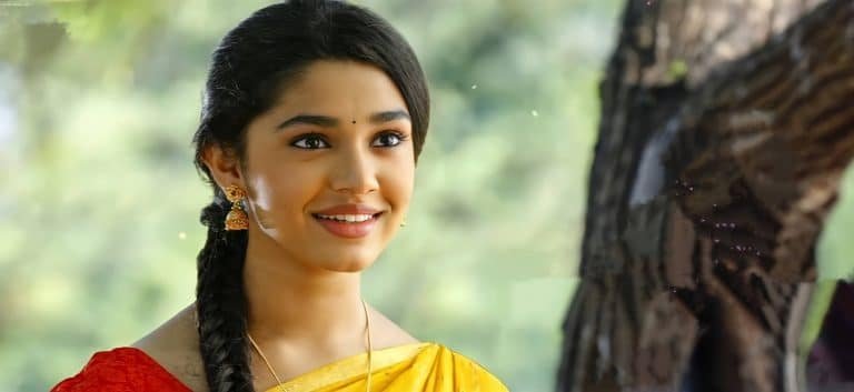 Kriti shetty : కృతి శెట్టి మీద మెగా హీరోయిన్ స్టాంప్ పడిందా..?  ఇక టాలీవుడ్ లో స్టార్ హీరోయిన్ గా సేటిలయినట్టే…