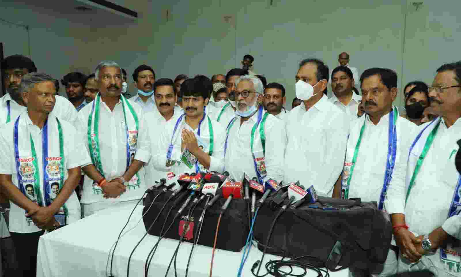 ysrcp : జగన్ మాట పట్టించుకోని సొంత పార్టీ నేతలు.. ఇలా అయితే గురుమూర్తికి కష్టం