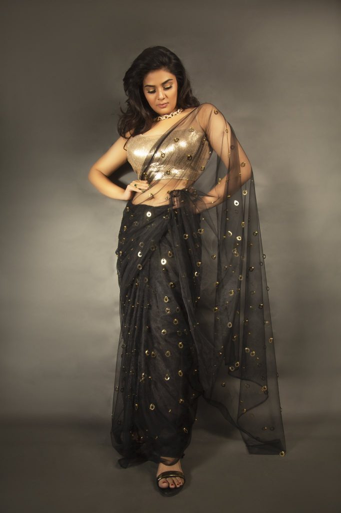 SreeMukhi Gold And Black Saree Pictures