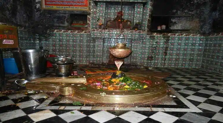 Jyotirlinga in Pranava shape… Omkareshwar