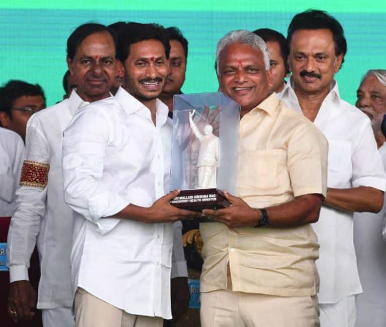 ys jagan : పుదుచ్చేరి రాజకీయ కల్లోలంలో జగన్ హస్తముందా..?