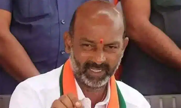band sanjay alleges that trs party makes money with politics