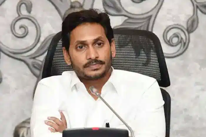 telangana ysrcp president gattu srikanth reddy resigned