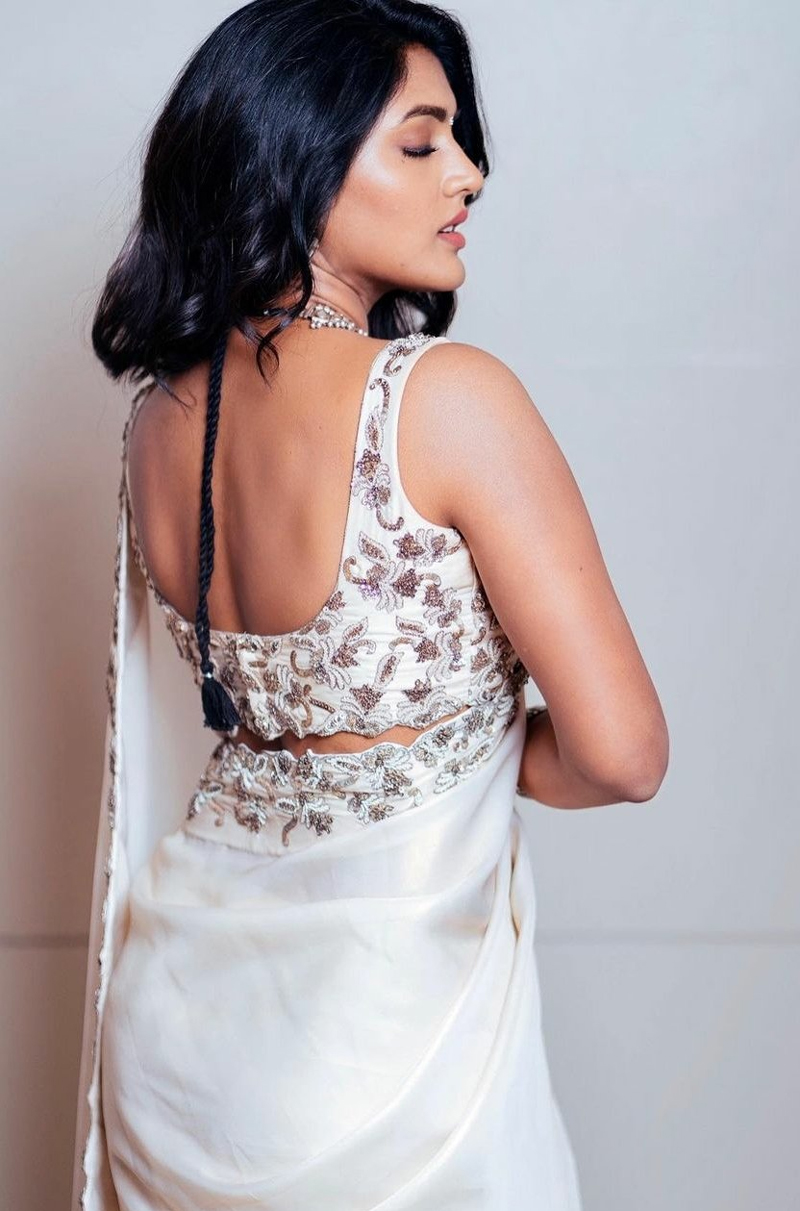 Eesha rebba mind blowing Pics