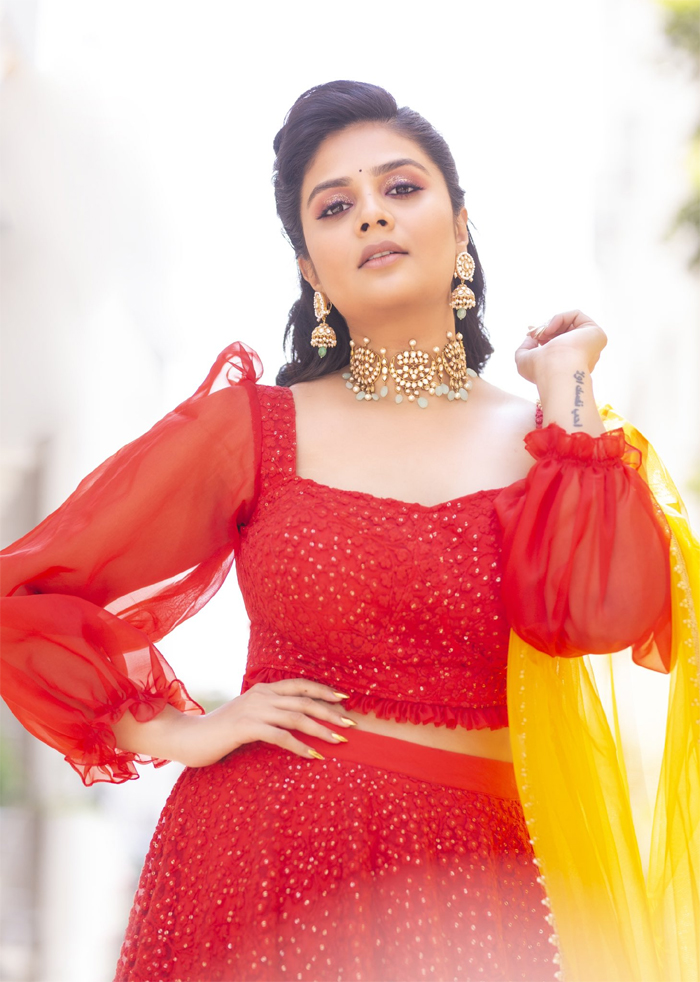 Sreemukhi Latest red Dress pics Viral