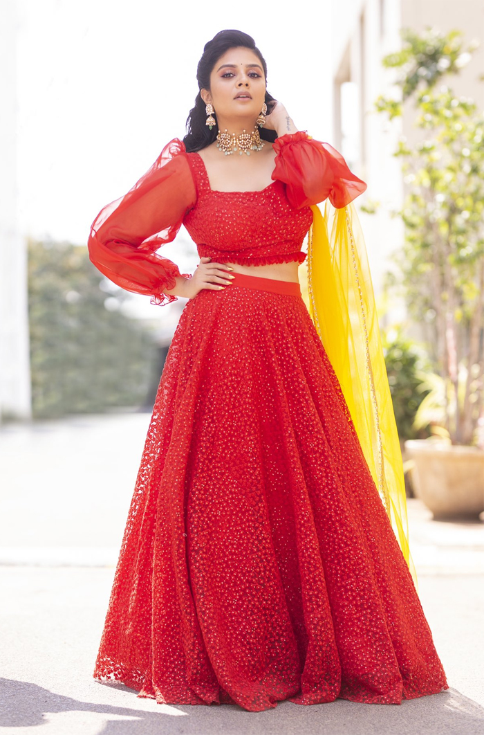 Sreemukhi Latest red Dress pics Viral