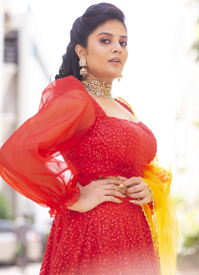 Sreemukhi Latest red Dress pics Viral