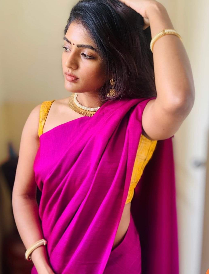 eesha rebba latest pink saree pics goes vairal