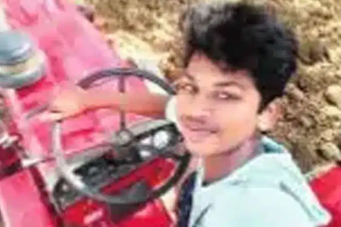boy died while trying to take selfie on tracker in tamilnadu