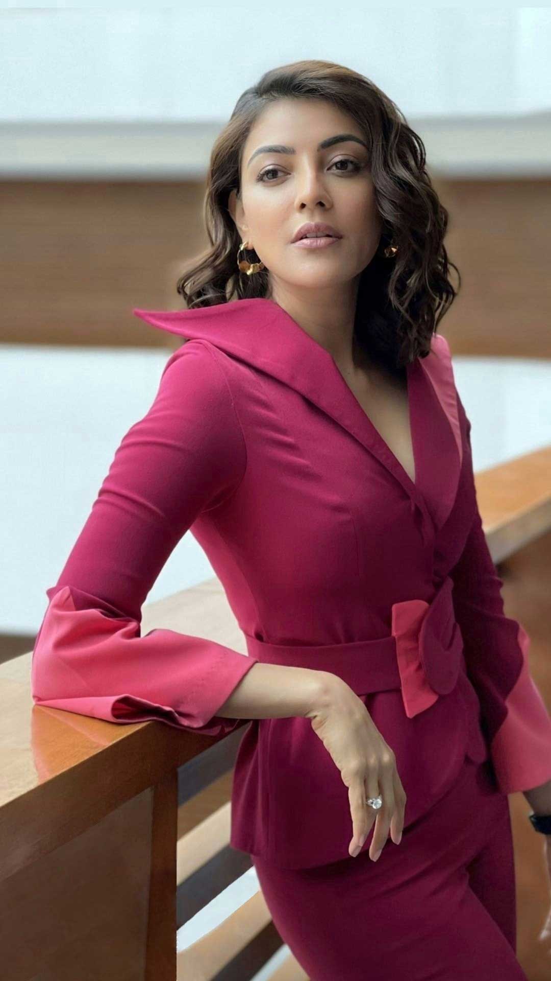 kajal aggarwal Latest Pink Dress Pics viral