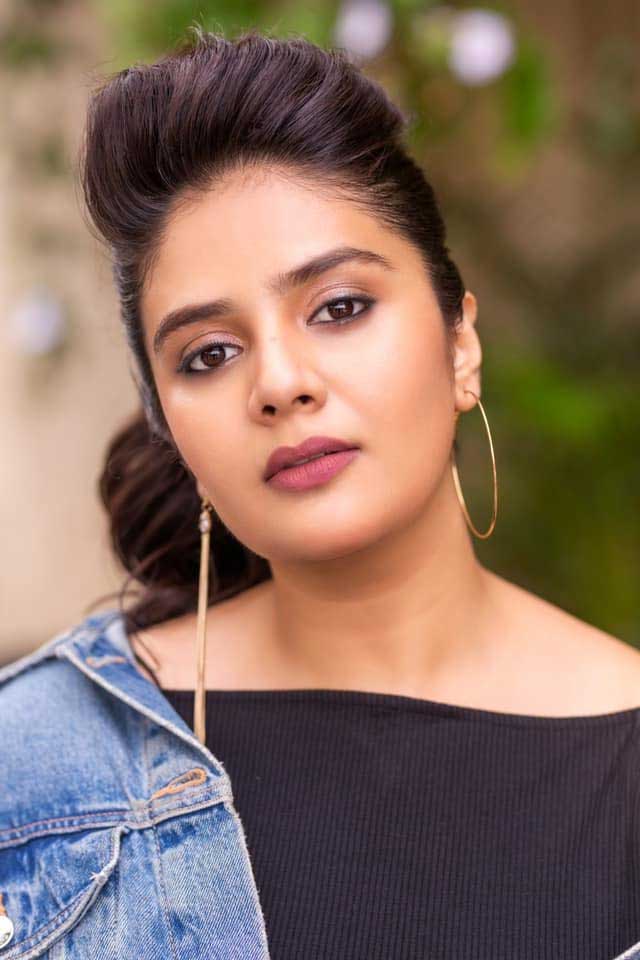 Anchor Sreemukhi Latest pics viral