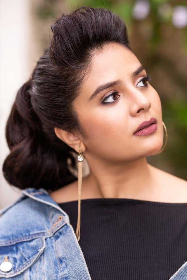 Anchor Sreemukhi Latest pics viral