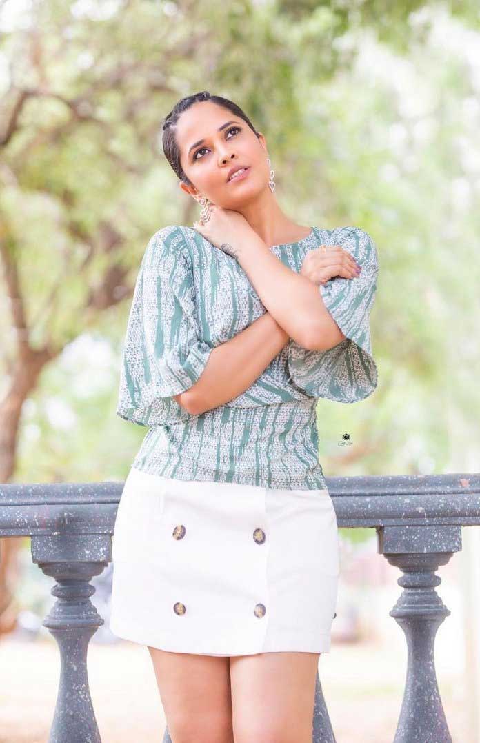 jabardasth anchor anasuya Latest Pics Goes to viral