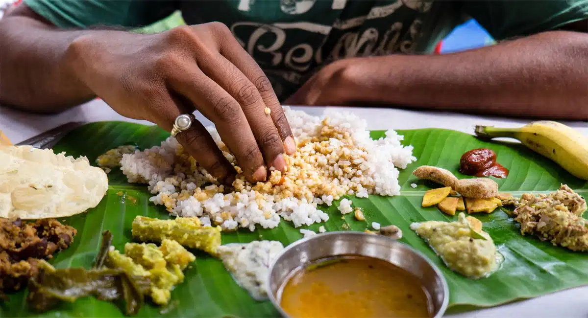 Vastu Tips if you eat food sitting in this direction get money