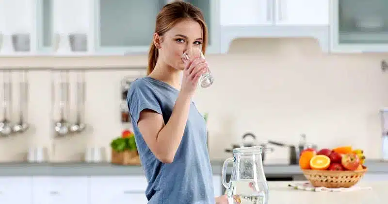 can we drink water after eating fruits