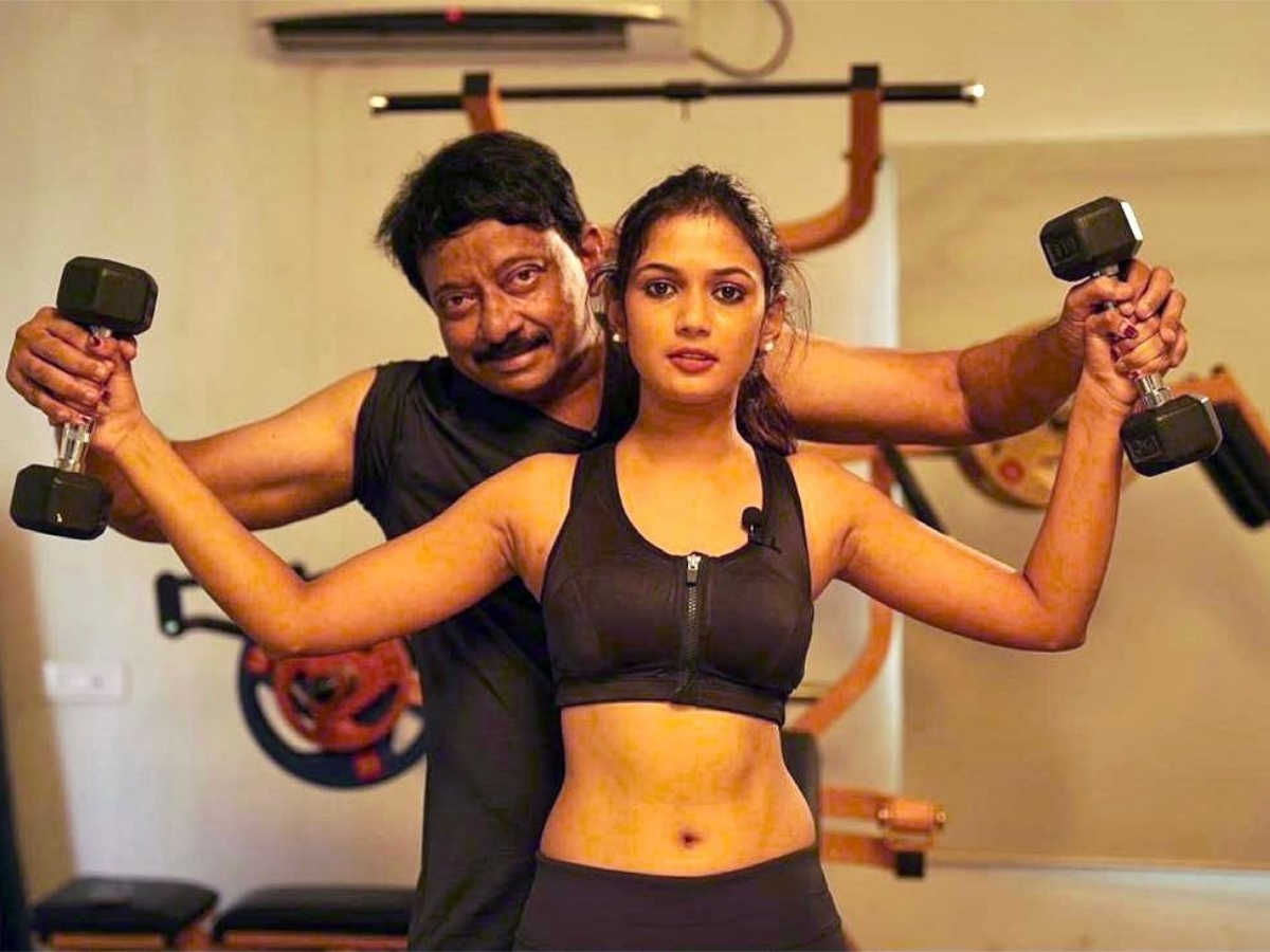 ram gopal varma with ariyana glamour pics goes viral