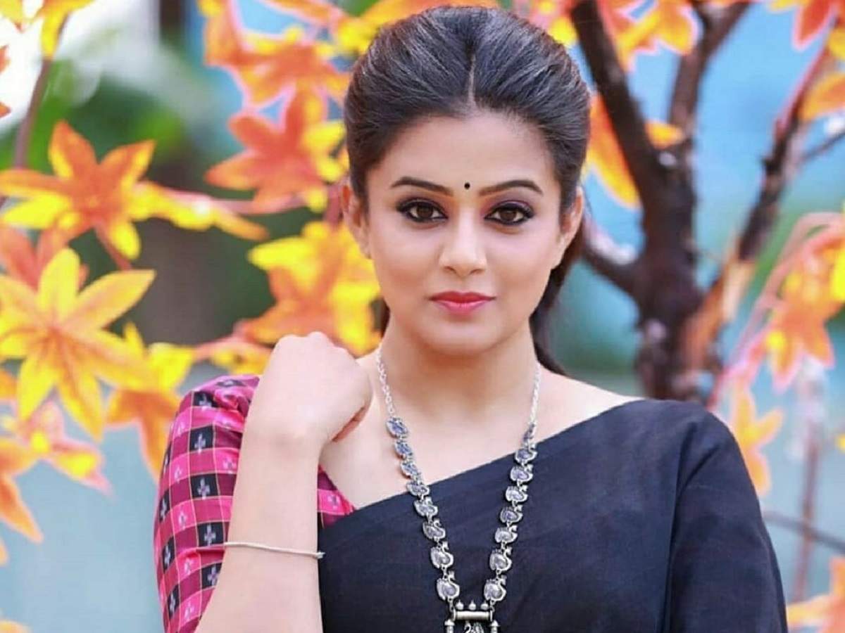 priyamani once again got star status by family man