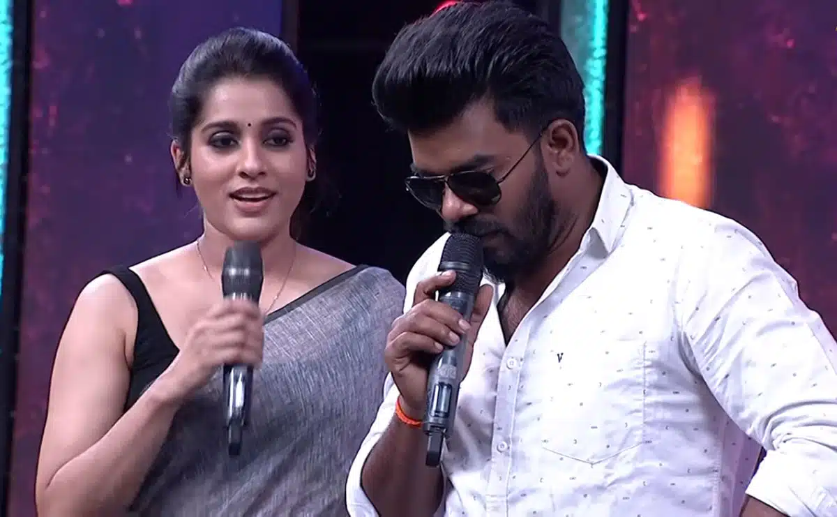sudigali sudheer and anchor rashmi in dhee show