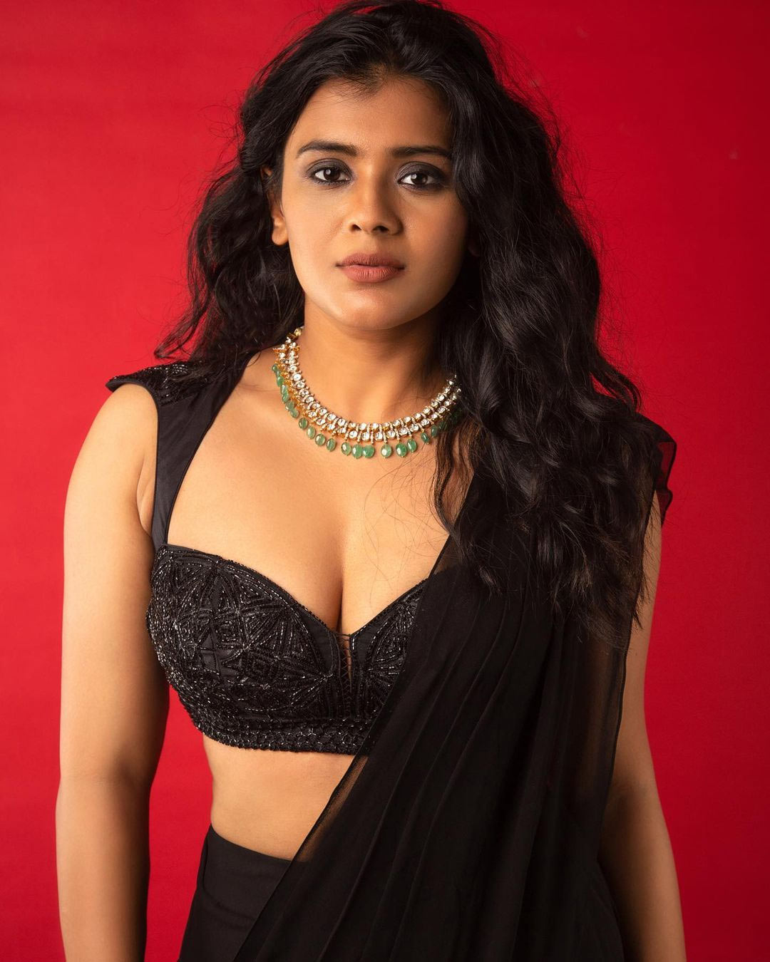 Hebah Patel latest Pics Goes Viral