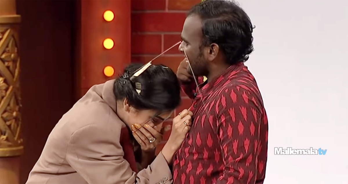 varsh emmanule love matter in jabardasth skit