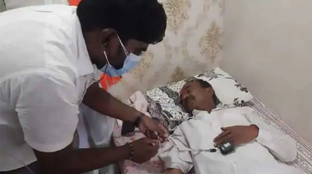 etela rajender suffers health issues in huzurabad padayatra