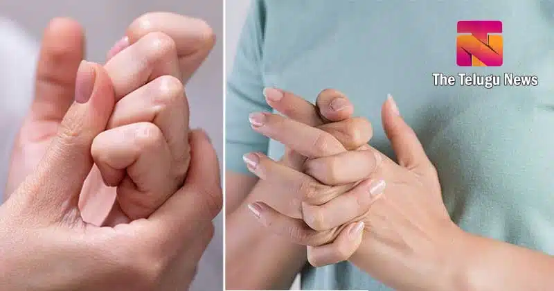 what is the reason behind the fingers sound