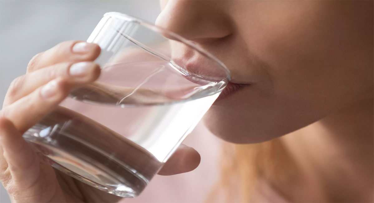 Health Problems drink water immediately after eating but you seem in danger