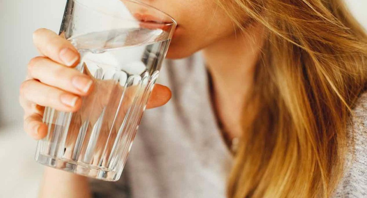 health benefits of drinking water on empty stomach