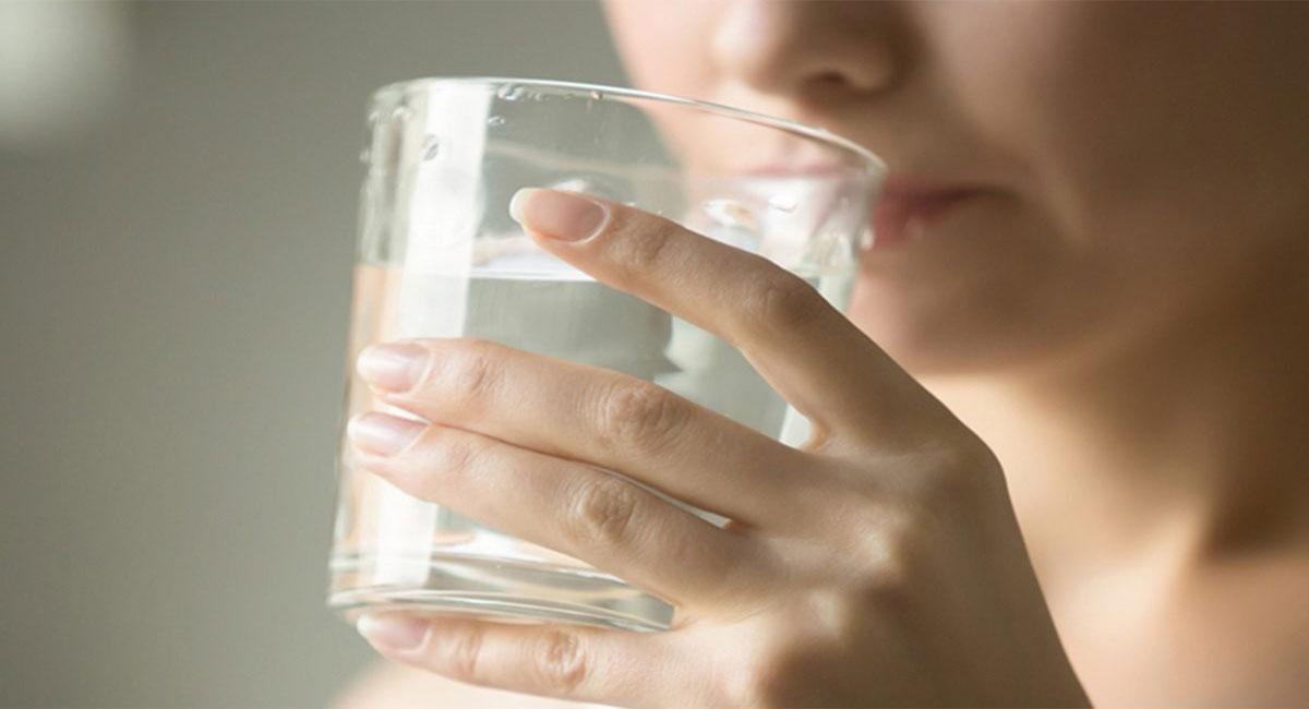 health benefits of drinking water with empty stomach