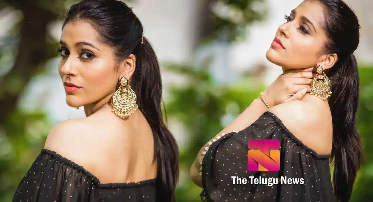 Anchor rashmi gautam Latest Pics Goes Viral