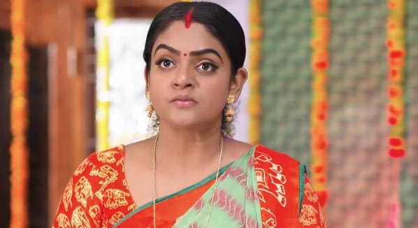 Navya Swamy Suma And Premi Viswanath For Tenali Double Horse