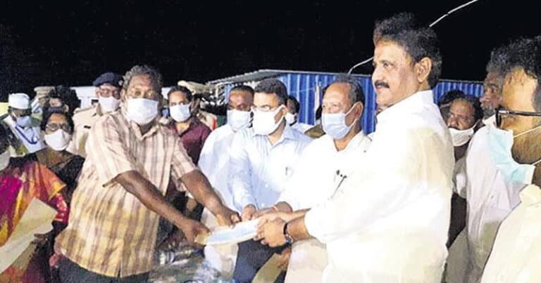 ఒడిశా కూలీల మృతుల కుటుంబాలకు సిఎం ఆర్థిక సాయం