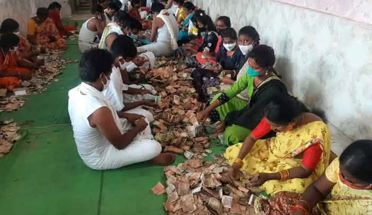hundi counting in basara saraswati devi temple
