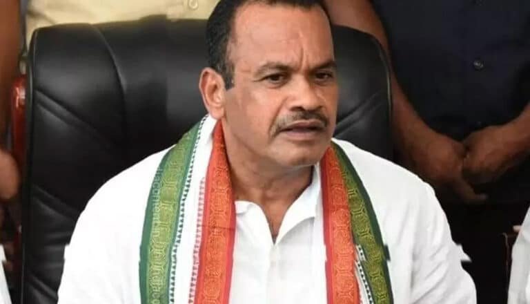 Komatireddy Venkat Reddy:  హుజూరాబాద్ లో టీఆర్ఎస్ అభ్యర్థికి మద్దతు ఇస్తా.. ఎంపీ పదవికి కూడా రాజీనామా చేస్తా