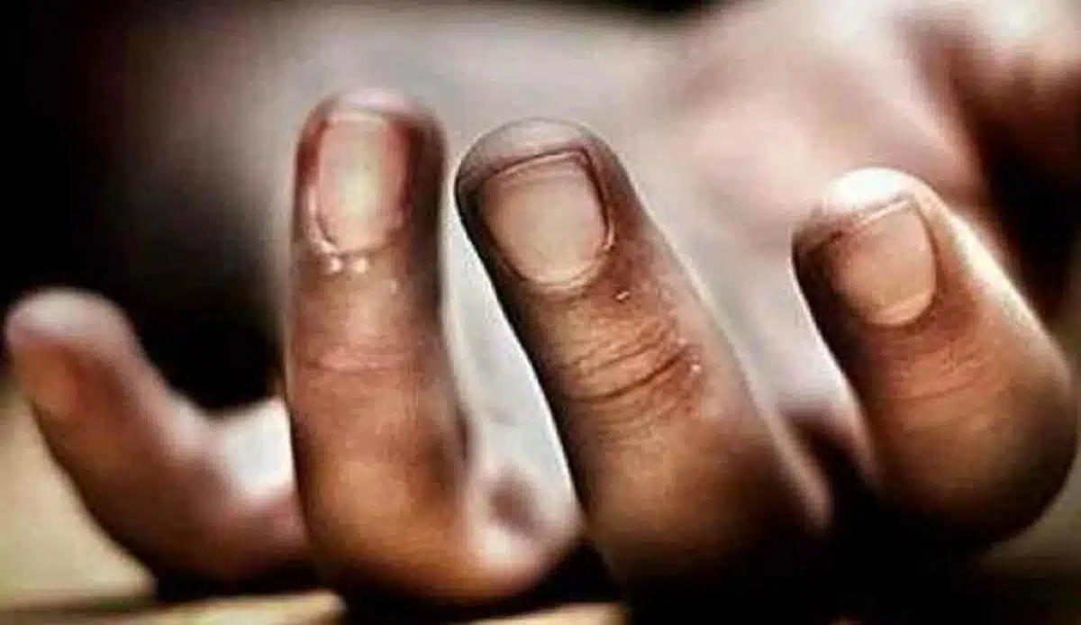 police constable commits suicide in yellandu khammam