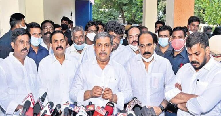 nellore: తెలంగాణ వాళ్లు మ‌న‌ల్ని దోపిడీ చేస్తున్నారు : స‌జ్జ‌ల‌