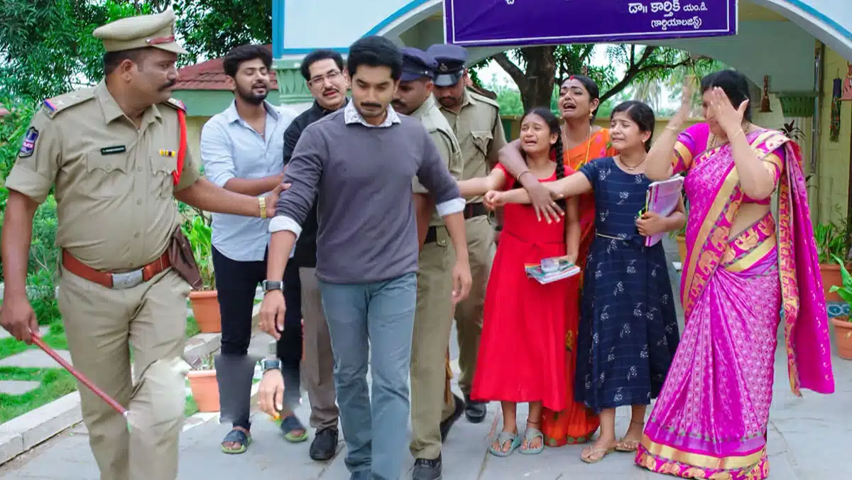 karthika deepam 9 august 2021 monday episode 1113 highlights