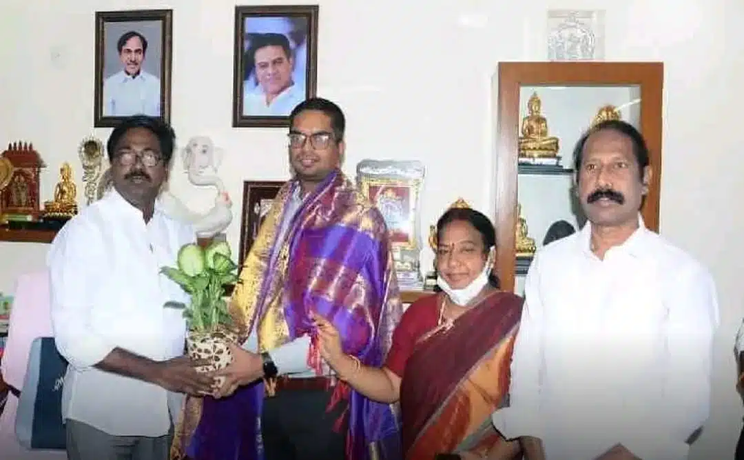 Khammam..మంత్రి అజయ్‌తో కమిషనర్ మర్యాదపూర్వక భేటీ