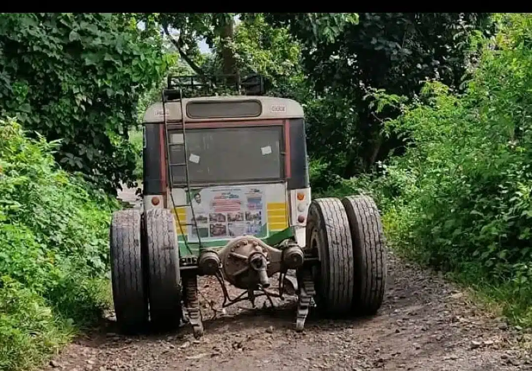 East godavari.. రన్నింగ్‌లోనే.. ఊడిన ఆర్టీసీ బస్సు చక్రాలు..