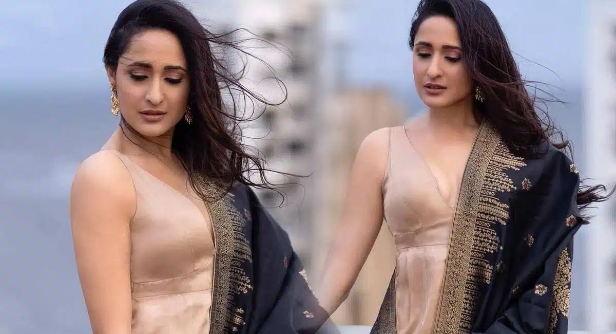 pragya jaishwal Latest Pics