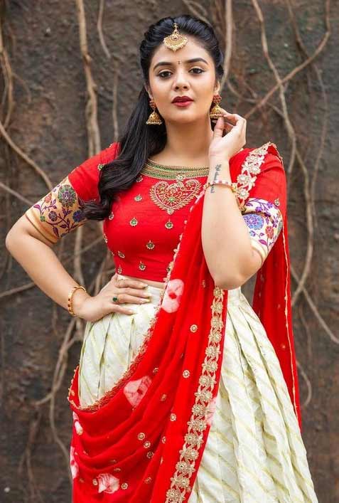 Sreemukhi On Her Maariage