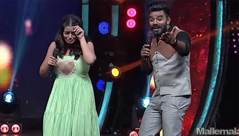 Poorna Fun With Sudheer In Dhee Show